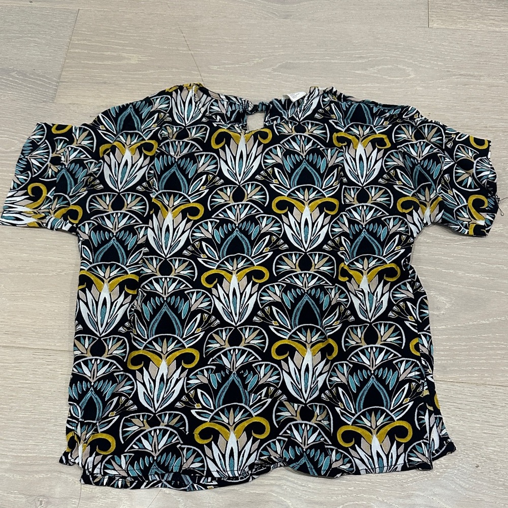 H&M Black and Yellow Patterned Blouse